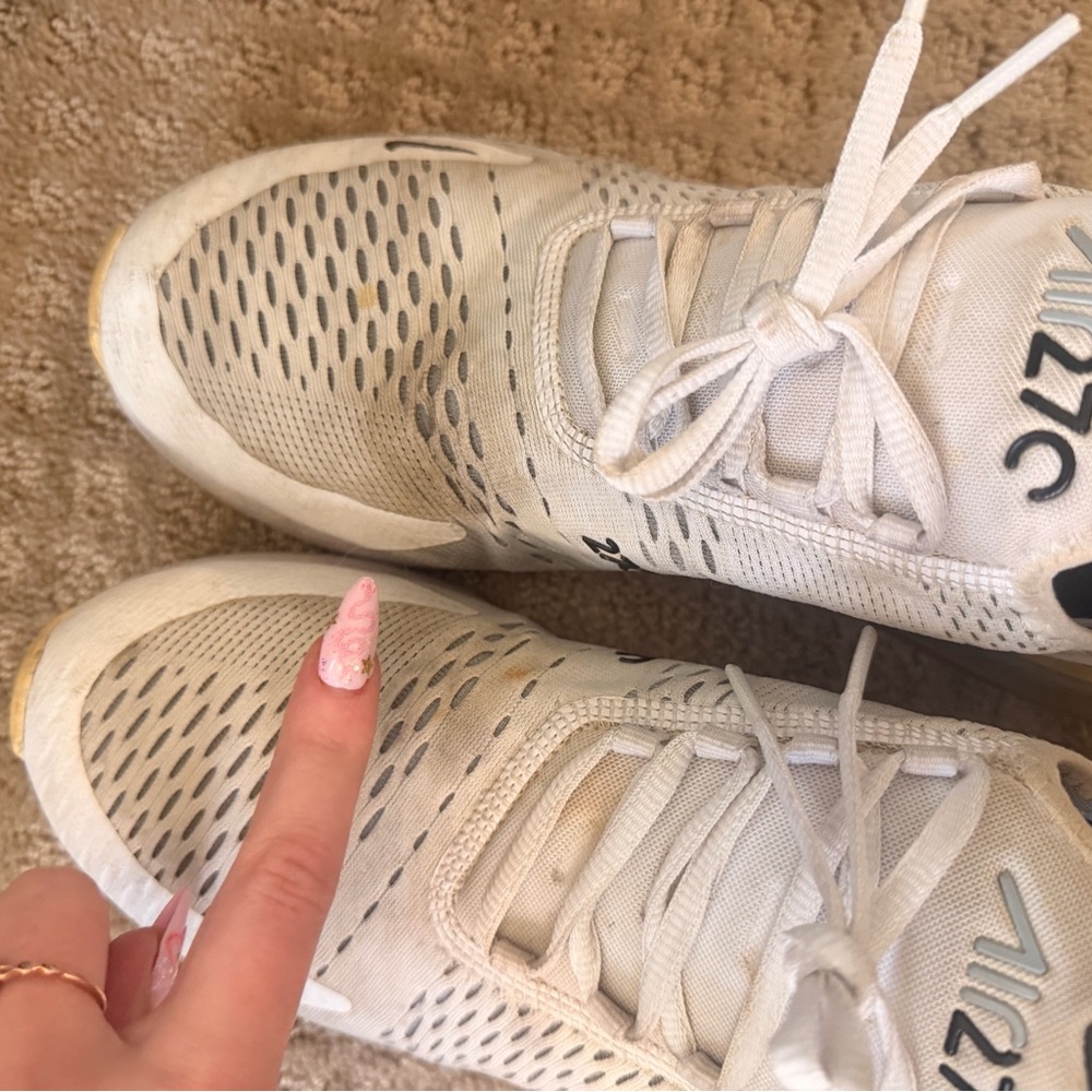 Nike White & Black Air Max 270 Sneakers - Picture 2 of 5